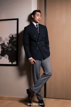 Alternative view of Capsule Wardrobe | Look 14: KIM x URBAN GREY