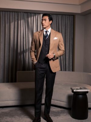 Alternative view of Capsule Wardrobe | Look 8: CHOCOLATE x RESORT TAN