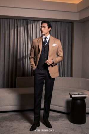 Alternative view of Capsule Wardrobe | Look 8: CHOCOLATE x RESORT TAN