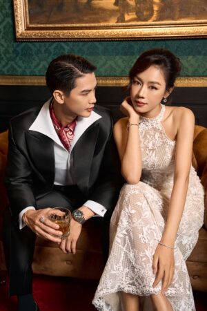 Alternative view of Noir & Ivory | Look 1: Noir